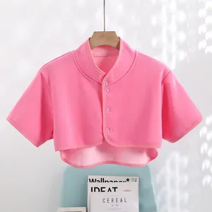 Bolero térmico rosa con botones para protección de hombros y cuello contra el frío
