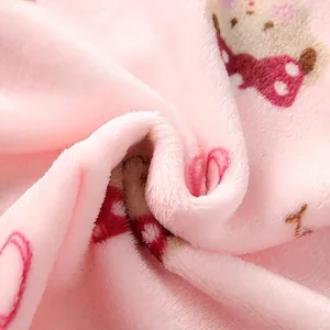Cape d'épaule thermique rose à manches longues avec motifs d'oursons mignons