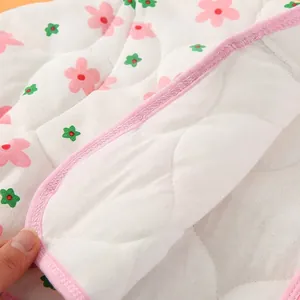 Quilted floral thermal shoulder wrap for neck protection and warmth in winter