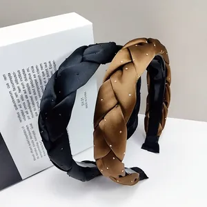 Serre-têtes tressés en soie noir et marron ornés de cristaux pour un style élégant