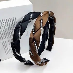 Cerchietti retrò con cristalli in raso nero e marrone con design vintage intrecciato