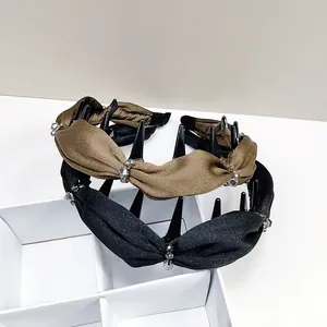 Serre-tête ondulé élégant avec cristaux et dents antidérapantes en tissu noir et kaki