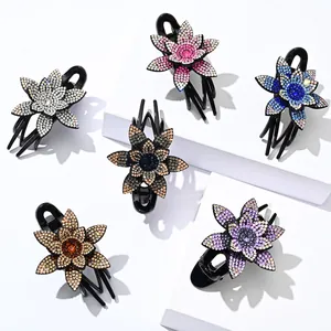 Set de seis pinzas para el cabello de flores con strass brillantes y diseño antideslizante