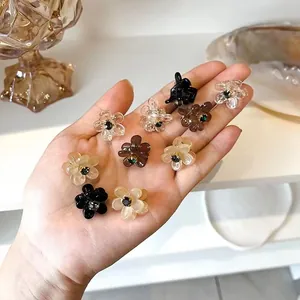 Mini pinzas para el cabello con flores y pedrería para peinados elegantes y recogidos delicados
