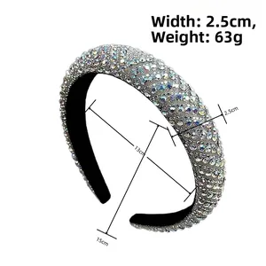 Detailansicht des Strass-Haarreifens mit Maßen von 2,5 cm Breite und 63 g Gewicht