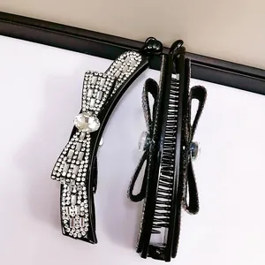 Eleganter Bananen-Haarclip mit Kristall-Schleife und funkelnden Strasssteinen für Damen