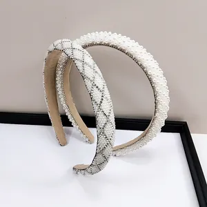 Ensemble élégant de serre-têtes en perles et strass avec design matelassé et style arrondi