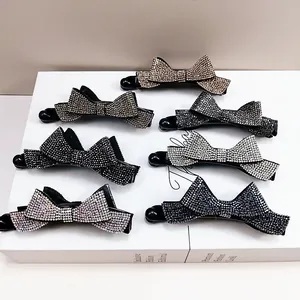 Barrette banane nœud avec strass étincelants en plusieurs couleurs pour un look élégant