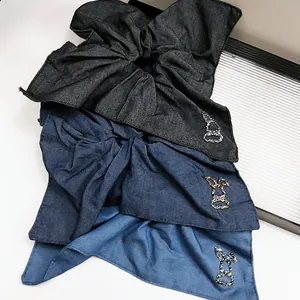 Elastici per capelli oversize in denim con dettaglio coniglietto di strass in tre colori