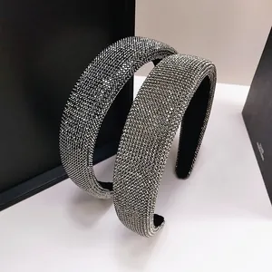 Gevoerde strass-haarbanden in grijs en zilver met sprankelende kristallen versiering