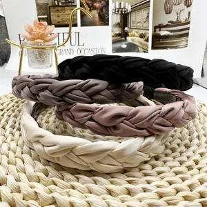 Lot de serre-têtes tressés noir, café, rose et beige pour un look élégant et chic