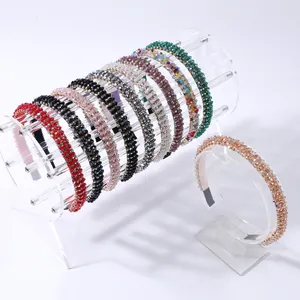 Elegante diadema fina con brillantes cuentas de cristal en varios colores para mujer