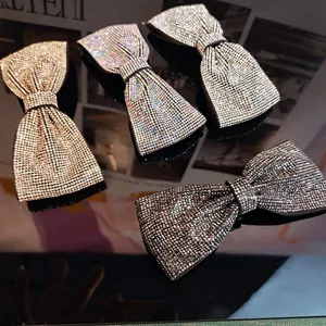 Pince à Cheveux Nœud Papillon de Luxe Plein Strass Élégant Tissu en Satin Barrette à Ressort Femme Accessoires Cheveux Coréens