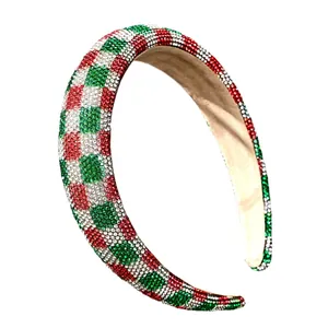 Diadema brillante de tablero de ajedrez con cristales rojos verdes y blancos