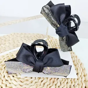Pince Crabe Géante avec Nœud en Satin Rétro Français Élégante Incrustée de Strass Accessoires Cheveux pour Femme Fête