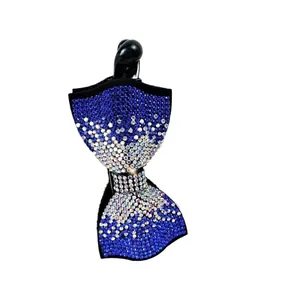 Elegante pinza de banana con lazo de diamantes de imitación azules y blancos degradados