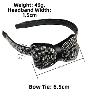 Détail de la pince à cheveux nœud avec dimensions 6,5 cm de long et 1,5 cm de large