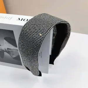 Fonkelende brede strass hoofdband voor dames met zilveren kristallen en zwarte voering