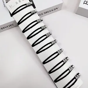 Lot de 8 élastiques à cheveux noirs avec breloque lettre M strass et perle blanche