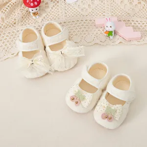 Scarpe neonata stile principessa in pizzo con fiocchi e suola morbida antiscivolo