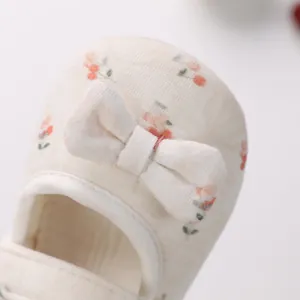 Scarpe primi passi neonata con stampa ciliegia e fiocco in morbido cotone crema