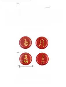 Détail des dimensions de la pierre Reiki en jaspe rouge avec symbole doré gravé