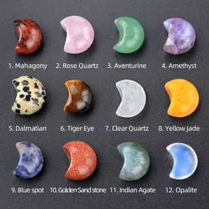 Surtido de mini lunas en cristal natural pulido y piedra de ágata en doce colores