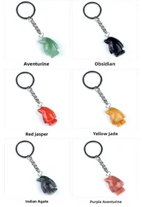 Détails de porte-clés pingouins en diverses pierres de cristal naturel poli et sculpté