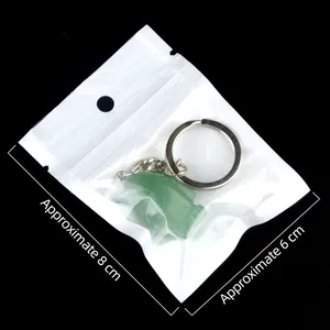 Porte-clés pingouin en pierre d'aventurine verte avec anneau en métal argenté