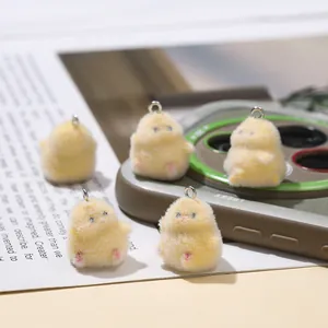 Lot de cinq mignons pendentifs poussins jaunes floqués avec anneaux pour porte-clés DIY