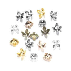 Assortimento di copriperle a forma di fiore in metallo per creazione di gioielli