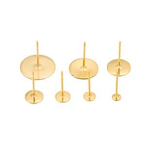 Vue détaillée de supports de boucles d'oreilles dorés en acier inoxydable pour création DIY