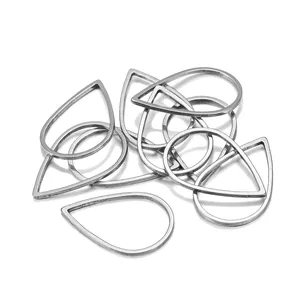 Détail de cadres en acier inoxydable en forme de goutte pour bijoux DIY