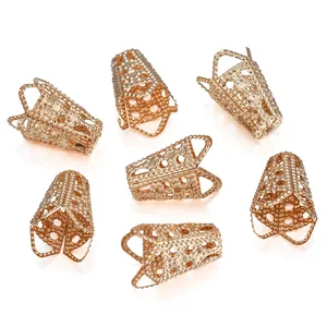 Détail de calottes de perles fleurs dorées évidées pour bijoux DIY et pendentifs
