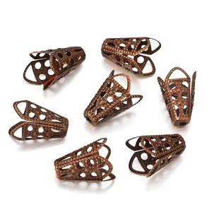 Vue détaillée des calottes de perles creuses en bronze antique pour bijoux DIY