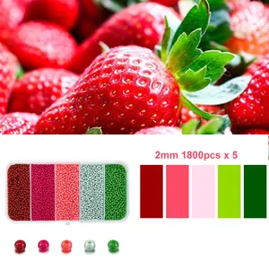 Set perle di vetro DIY in 5 toni fragola, 2mm con 1800 pezzi per scomparto