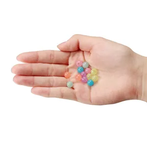 Perles acryliques translucides colorées aux tons bonbon pour la création de bijoux