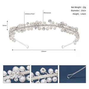 Détail du serre-tête en perles argentées montrant le diamètre 13cm et poids 23g