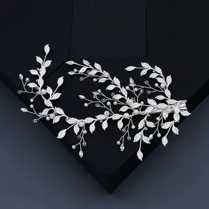 Pinza para el Cabello de Novia Hecha a Mano con Perlas y Flores Aleación Hoja Strass Estilo Bosque Accesorio de Boda Plata
