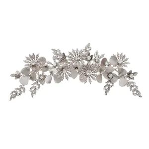 Elegante zilveren bloemen haarclip met strass en holle bladeren voor bruidskapsels