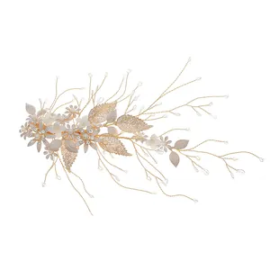 Pinza para el pelo con flores doradas hecha a mano con perlas y cristales de novia