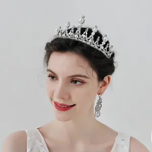 Couronne Baroque en Alliage d'Argent Tiara Avec Strass Et Künstliche Perles Pour Mariage Mariée Fête Femme Accessoires Cheveux
