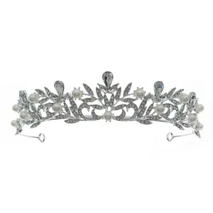 Elegant silver bridal tiara with hollow leaf rhinestones and white pearls for parties