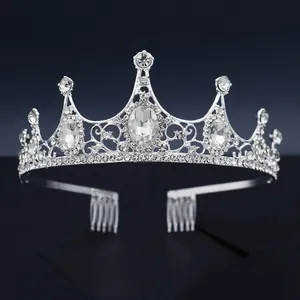 Elegante corona barocca d'argento con cristalli rosa e strass per matrimoni