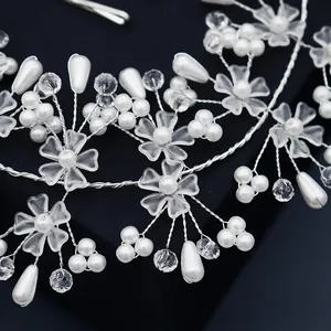 Serre-tête de mariée exquis avec perles, fleurs en cristal et tissage de fils d'argent