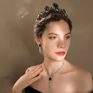 Détails de parure bijoux baroque émeraude avec tiare, collier et boucles d'oreilles
