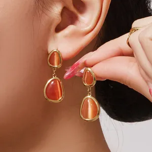 Elegante 18k vergoldete Katzenaugen-Ohrringe mit unregelmäßigem geometrischem Design