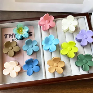 Matte Jelly Plastic Flower Hair Claw Clip Small Five Petal Hair Clamp Sweet Hair Accessories For Women Girls Daily Hair Styling