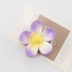 Eleganter lilafarbener Blumen-Haarclip mit Farbverlauf und cremigem Harz-Finish