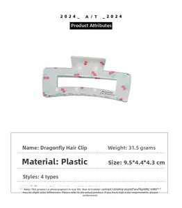 Dettaglio della molletta per capelli a ciliegia con misure 9,5x4,4x4,3cm e peso 31,5g
